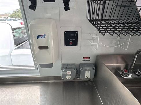 Used 2019 RAM ProMaster 3500 w/ Interior Convenience Group image 24