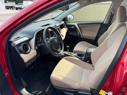 Used 2015 Toyota RAV4 XLE AWD/4WD image 3