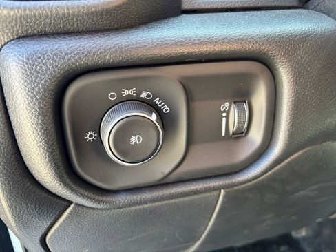 New 2026 RAM 5500 4x4 Regular Cab image 14