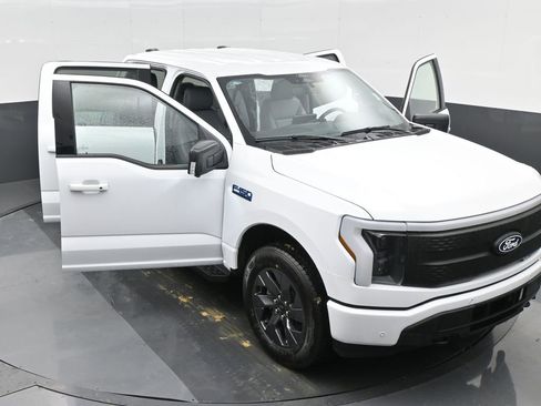 New 2025 Ford F150 Lightning Flash image 38