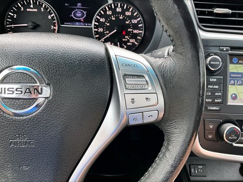 Used 2017 Nissan Altima 2.5 SL w/ 2.5 Technology Package FWD image 24