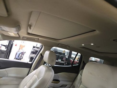 Used 2017 GMC Acadia Denali w/ Technology Package FWD image 15