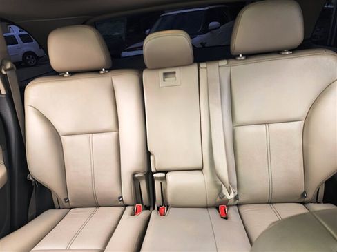 Used 2013 Ford Edge SEL image 25