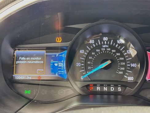 Used 2018 Ford Edge Titanium w/ Technology Package FWD image 15