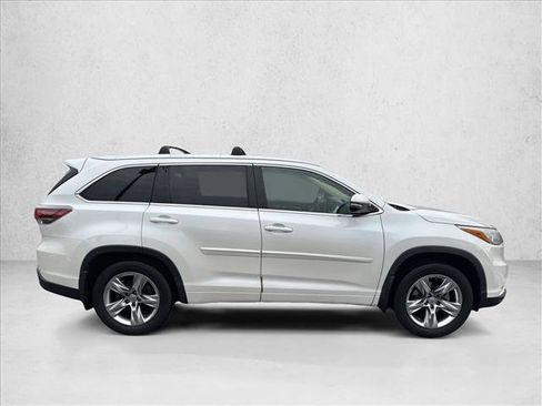 Used 2015 Toyota Highlander Limited Platinum image 7