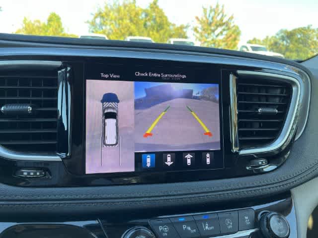 Used 2018 Chrysler Pacifica Limited w/ Advanced Safetytec Group FWD image 23