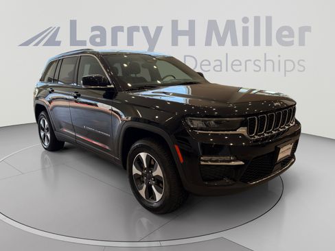 Used 2024 Jeep Grand Cherokee Limited 4xe AWD/4WD image 7