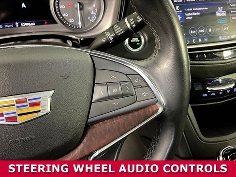 Used 2022 Cadillac XT5 Premium Luxury w/ Technology Package FWD image 11