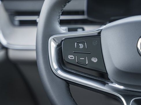 New 2025 Volvo EX90 Ultra w/ Protection Package Premier image 24