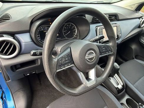 Used 2023 Nissan Versa SV image 31