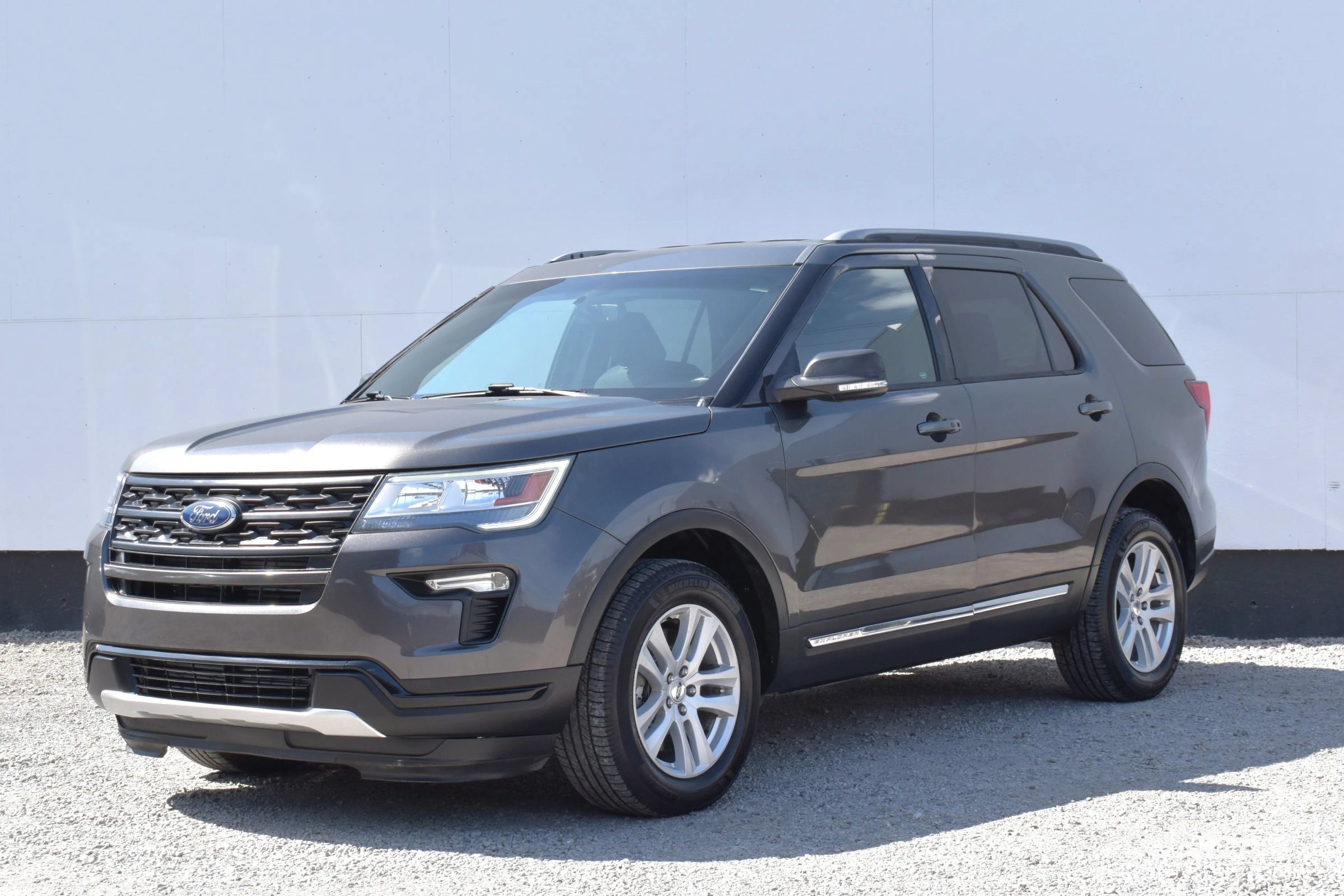 Used 2019 Ford Explorer XLT w/ Equipment Group 201A AWD/4WD image 8