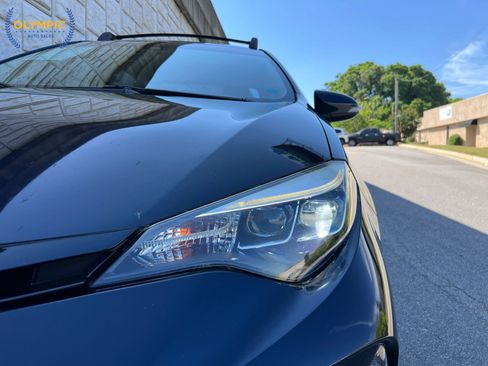 Used 2019 Toyota Corolla SE FWD image 14