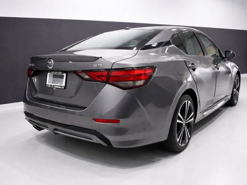 Used 2023 Nissan Sentra SR w/ Electronics Package FWD image 8