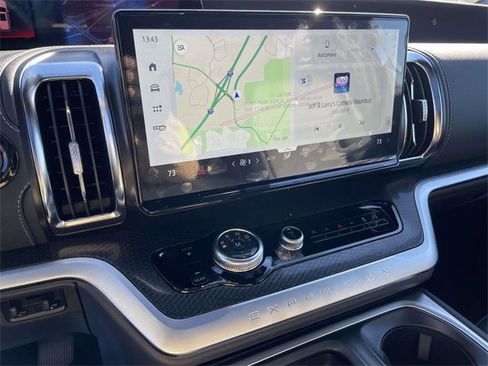 New 2025 Ford Expedition Max Platinum w/ Stealth Appearance Package image 10