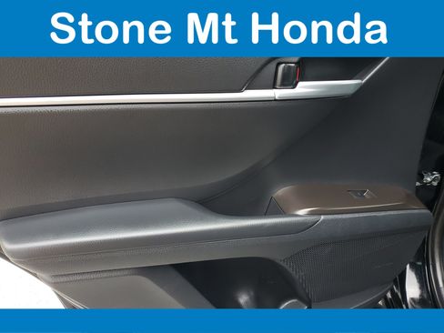 Used 2023 Toyota Camry SE w/ Convenience Package FWD image 11