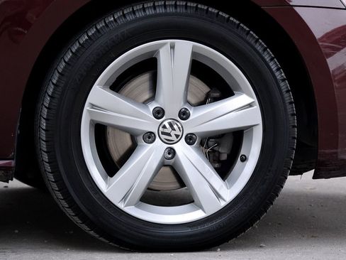 Used 2013 Volkswagen Passat TDI SEL Premium image 30