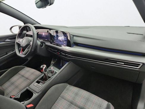 Used 2022 Volkswagen GTI SE FWD image 27