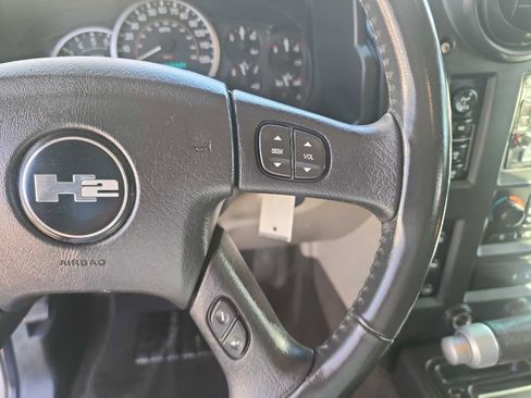 Used 2005 HUMMER H2 w/ Preferred Equipment Group image 22