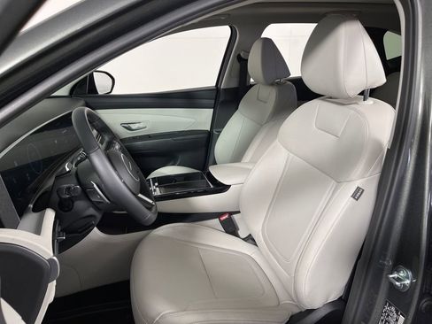 Certified 2025 Hyundai Tucson SEL image 12