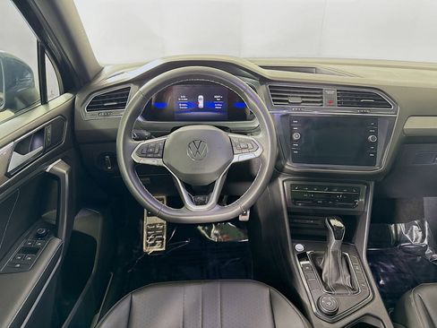 Certified 2023 Volkswagen Tiguan SE R-Line image 21