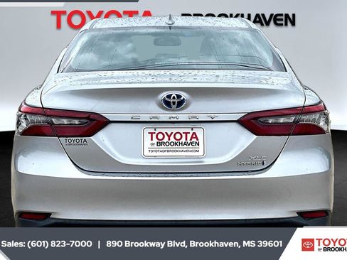 Used 2024 Toyota Camry XLE w/ Cold Weather Package FWD image 4