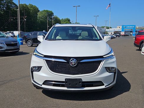 Used 2023 Buick Enclave Essence w/ Experience Buick Package AWD/4WD image 2