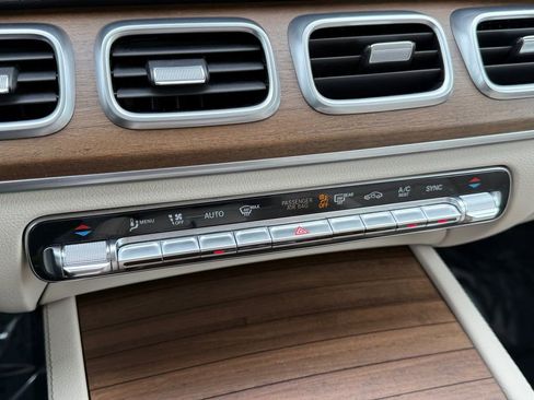 Used 2023 Mercedes-Benz GLE 350 4MATIC image 17