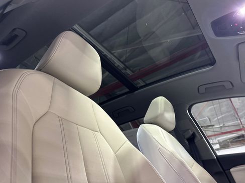 New 2025 Audi Q6 e-tron Premium AWD/4WD image 16