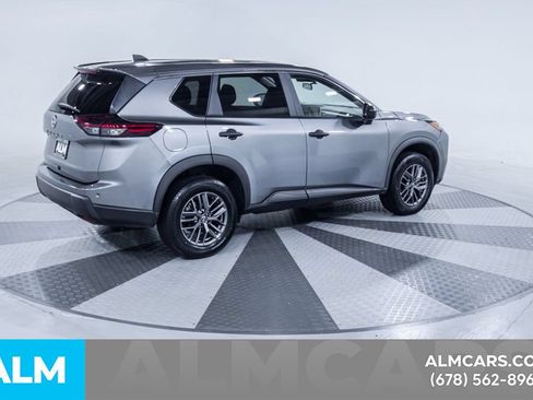 Used 2024 Nissan Rogue S FWD image 10