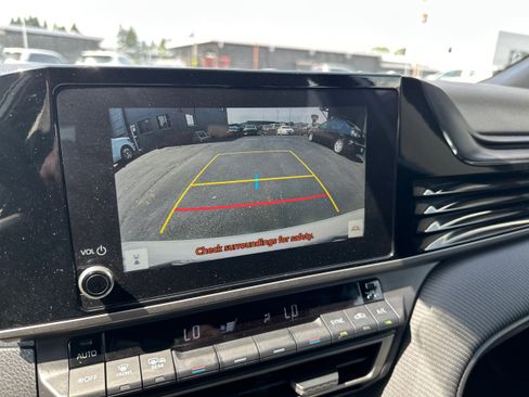 Used 2025 Toyota Camry SE FWD image 28