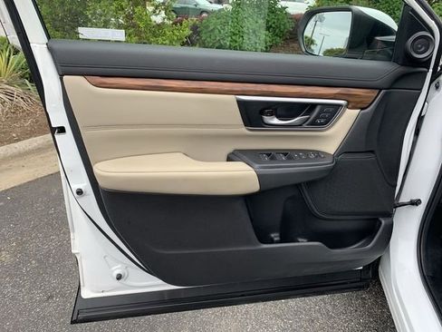 Used 2021 Honda CR-V Touring image 17