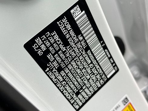 New 2025 Honda CR-V FWD e:FCEV image 32
