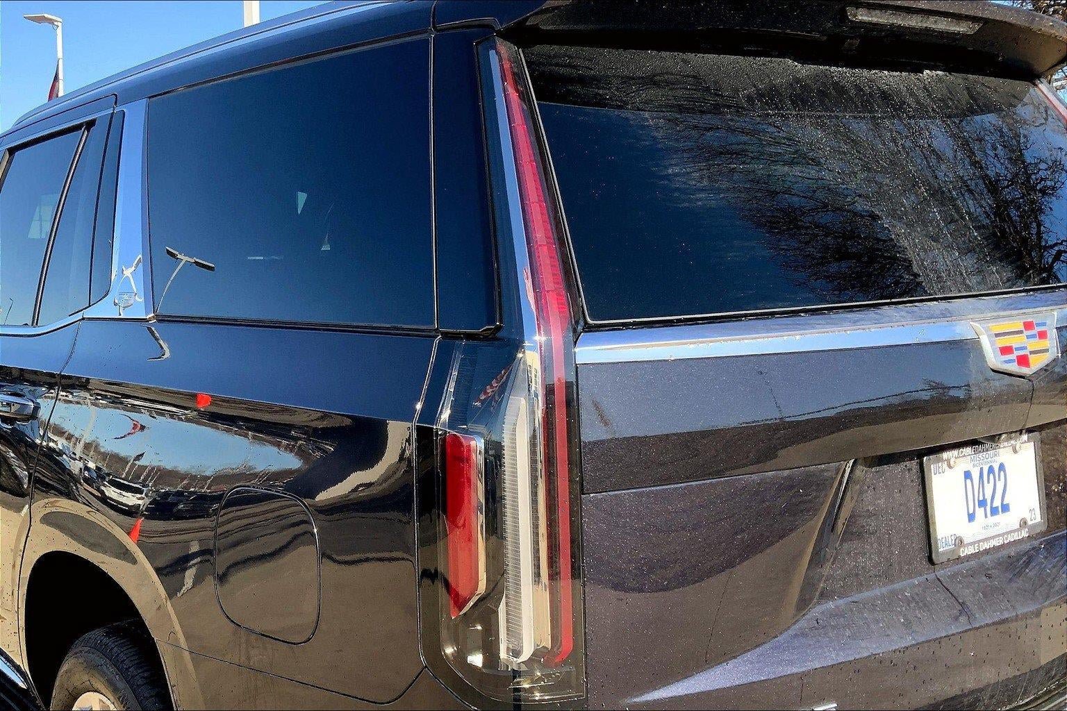 Used 2022 Cadillac Escalade Premium Luxury AWD/4WD image 27