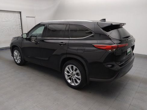 Used 2022 Toyota Highlander Limited image 3