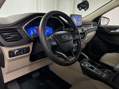Used 2020 Ford Escape Titanium AWD/4WD image 10