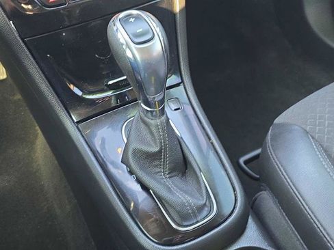 Used 2020 Buick Encore Preferred AWD/4WD image 18