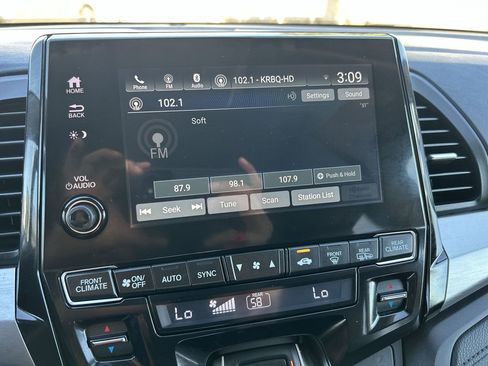 Used 2023 Honda Odyssey EX-L image 16