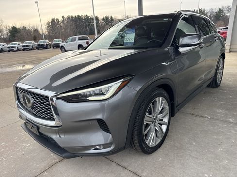 Used 2020 INFINITI QX50 Sensory w/ Climate Package image 3