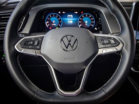 New 2026 Volkswagen Atlas Cross Sport SE image 32