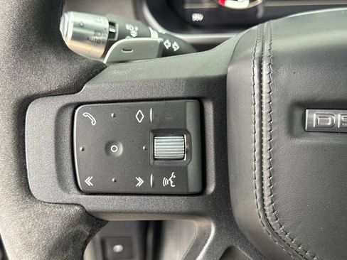 Certified 2022 Land Rover Defender 90 V8 AWD/4WD image 26
