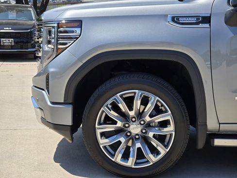 Used 2024 GMC Sierra 1500 Denali AWD/4WD image 14