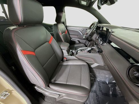 Used 2023 Chevrolet Colorado Z71 w/ Z71 Convenience Package 2 image 25