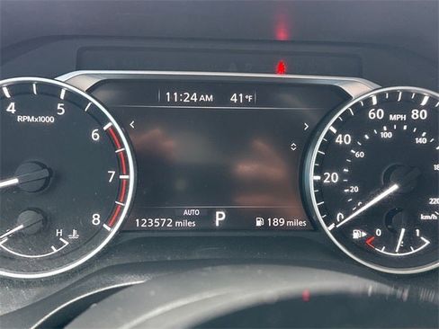 Used 2021 Nissan Rogue SV image 32