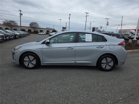Used 2020 Hyundai Ioniq SE image 8