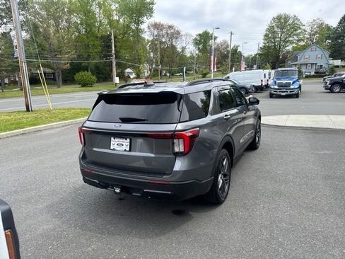 Certified 2025 Ford Explorer ST-Line w/ Premium Package AWD/4WD image 6