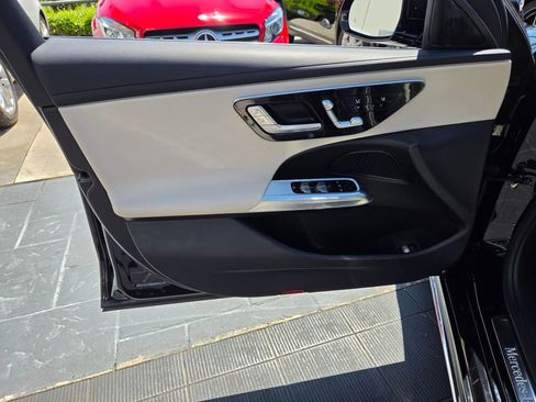 Used 2025 Mercedes-Benz E 350 Sedan image 24