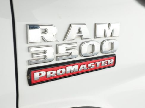 Used 2018 RAM ProMaster 3500 w/ Premium Appearance Group image 4