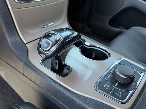 Used 2015 Jeep Grand Cherokee Limited AWD/4WD image 20