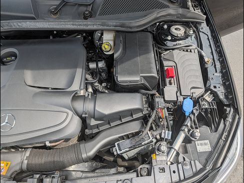 Used 2018 Mercedes-Benz GLA 250 image 36