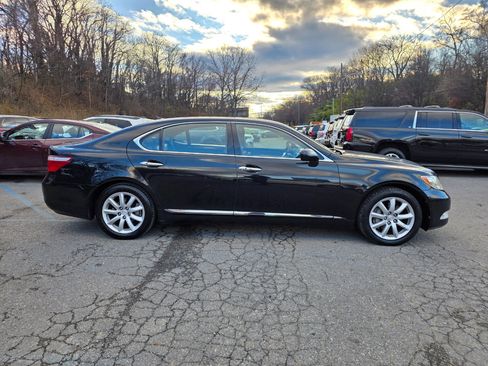 Used 2007 Lexus LS 460 L image 4